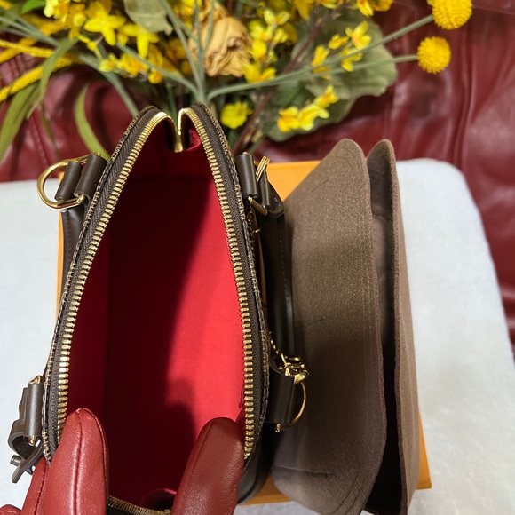 Louis Vuitton Alma BB Damier Ebene - Picture 8 of 16